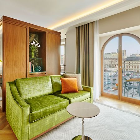 Intercontinental Athenee Palace Bucharest, An Ihg Hotel Luaran gambar A room at the Hotel du Pont de l'Alma