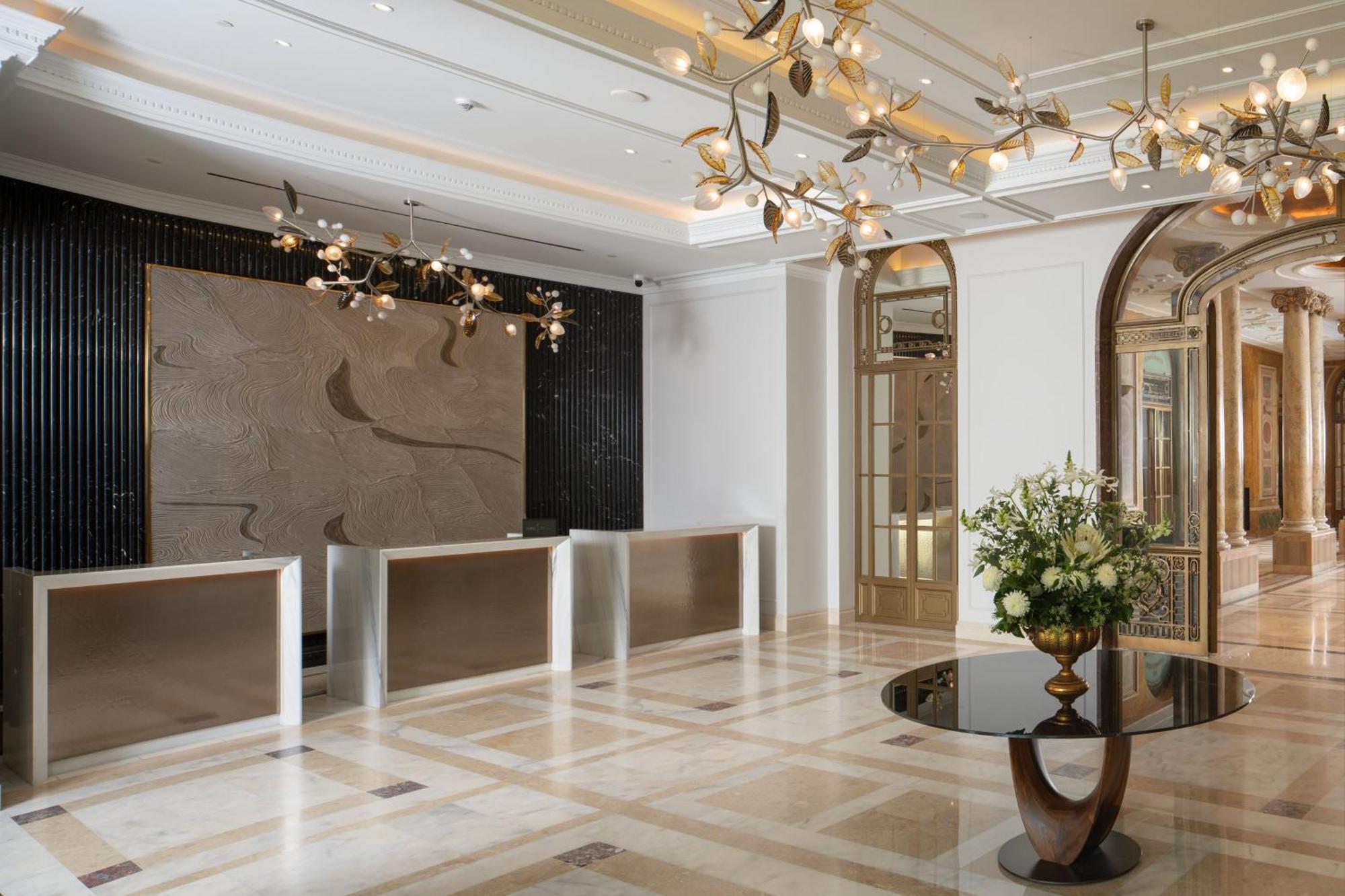 Intercontinental Athenee Palace Bucharest, An Ihg Hotel Luaran gambar The lobby of the hotel